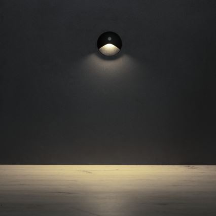 LED-светильник для лестницы с датчиками движения и сумерек EXIN LED/2,5W/230V 4000K IP65 черный круглый