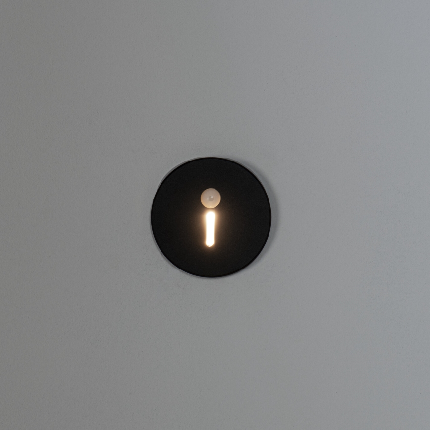 LED-світильник для сходів з датчиком руху та датчиком сутінків MAGNIK LED/1,7W/230V 2700/3300/3900/4600/5700K чорний круглий