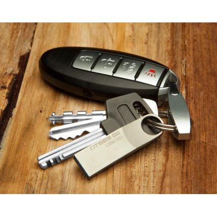 Kingston - Металевий флеш-накопичувач DATATRAVELER SE9 G2 USB 3.0 32Гб