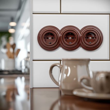 Kliklap - Потрійна ретро-розетка для дому з рамкою SCHUKO 230V коричнева