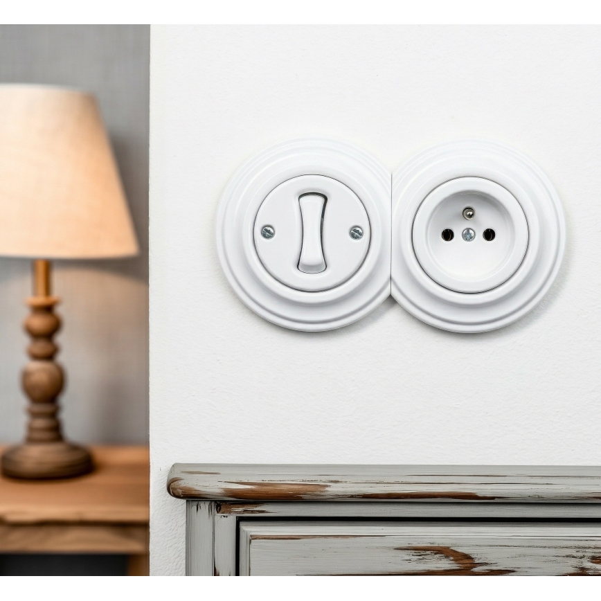 Kliklap — ретро однополюсный выключатель №1 и розетка 230 В в снежно‑белой рамке