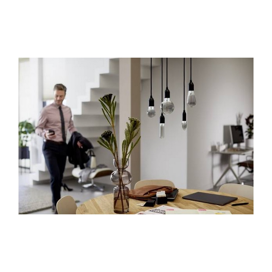 LED Лампочка Philips E27/2,3W/230V 2700K