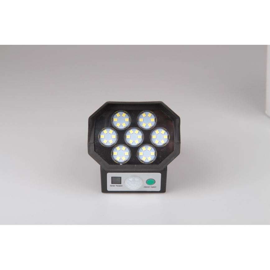 LED Макет камери відеоспостереження з датчиком та із сонячною панеллю LED/5W/5,5V 800 mAh IP65 + пульт дистанційного керування