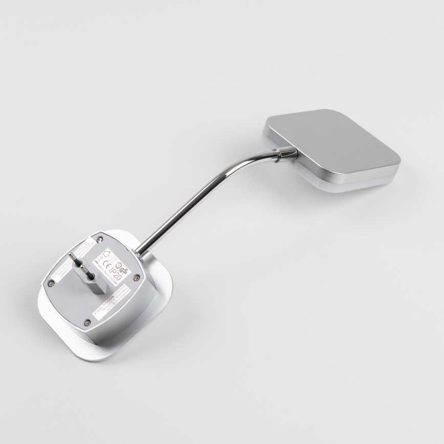 LED настінна лампа в розетку LED/3,2 Вт/230 В глянцевий хром