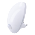 LED Навігаційний світильник з датчиком в розетку LED/0,7W/230V 3000K