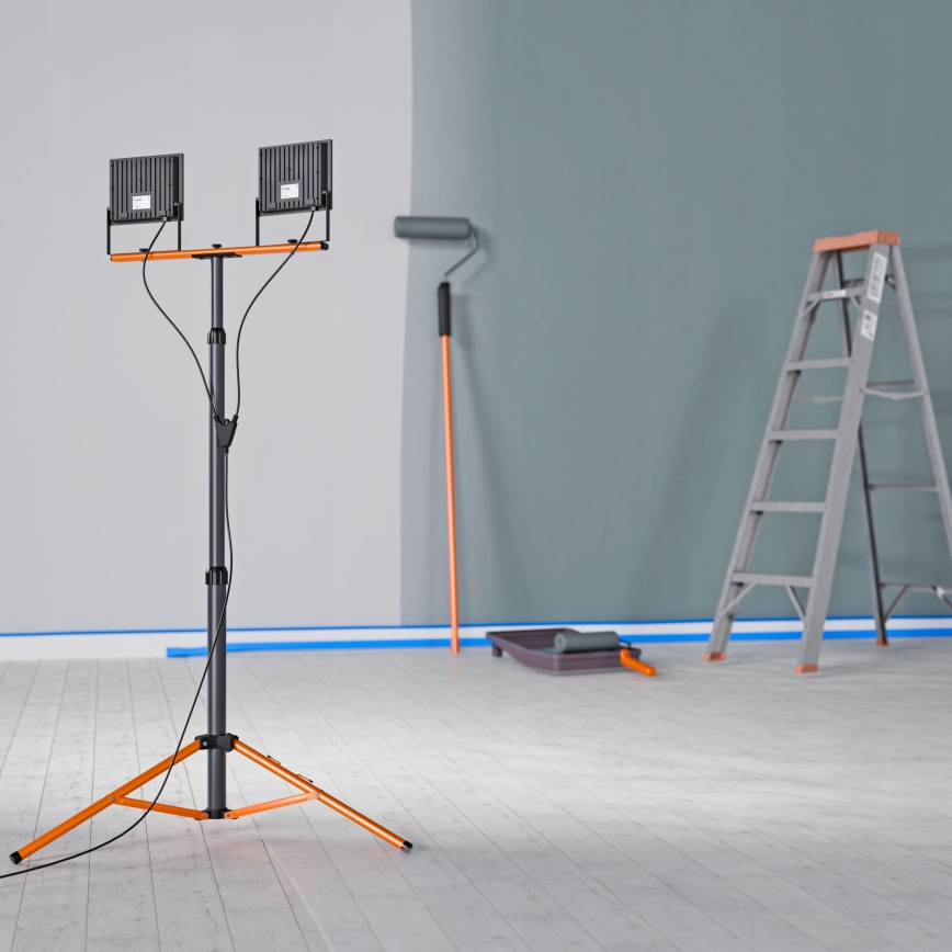 LED-прожектор зі штативом 2xLED/100W/230V 4500K IP65 чорний/помаранчевий