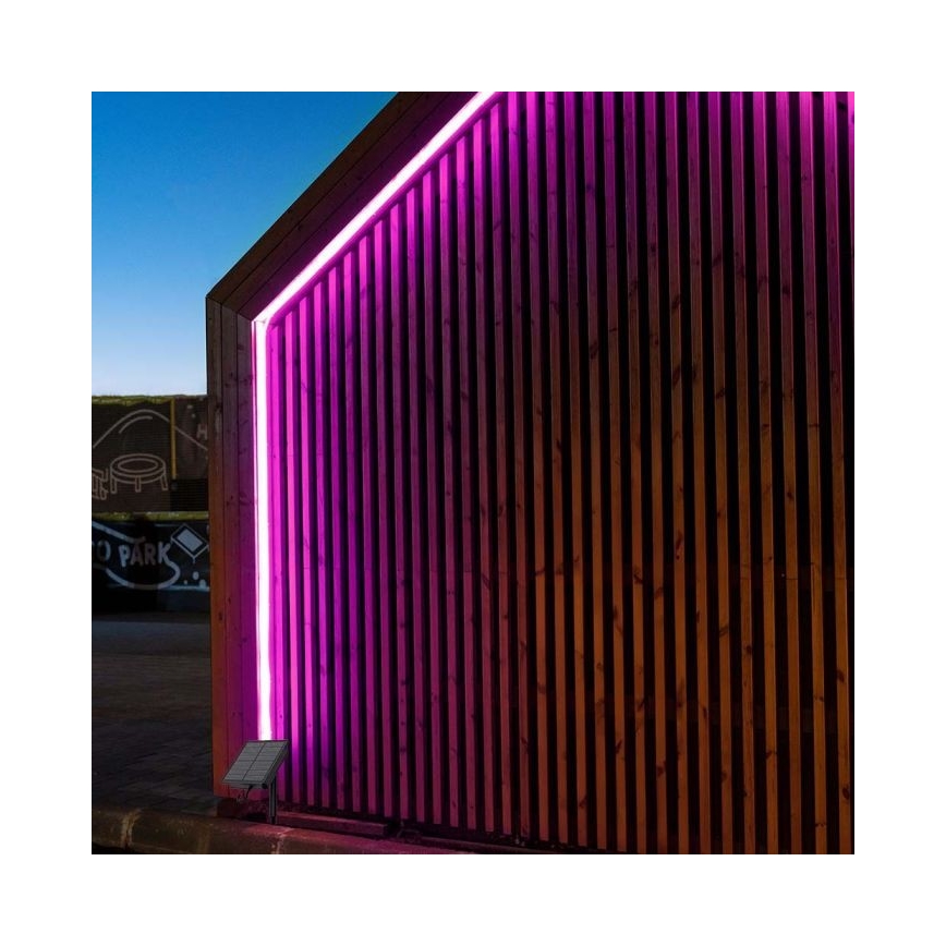 LED RGB стрічка з регулюванням яскравості на сонячній батареї LED/1,2W/3,7V IP67 5 м + пульт дистанційного керування