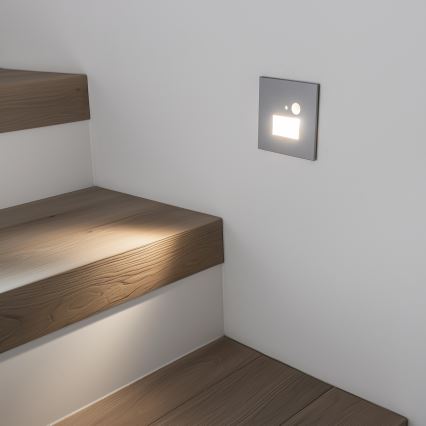 Світлодіодний світильник для сходів з датчиком руху та сутінків LED/1,5W/230V 3000/4000/6000K сріблястий