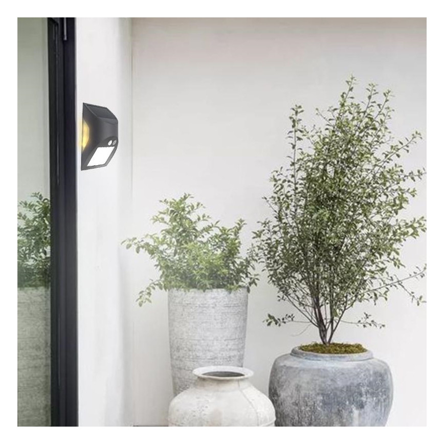 Светодиодный солнечный настенный светильник с датчиком LED/3W/3,7V 3000/4000K 1200 mAh IP54 антрацит