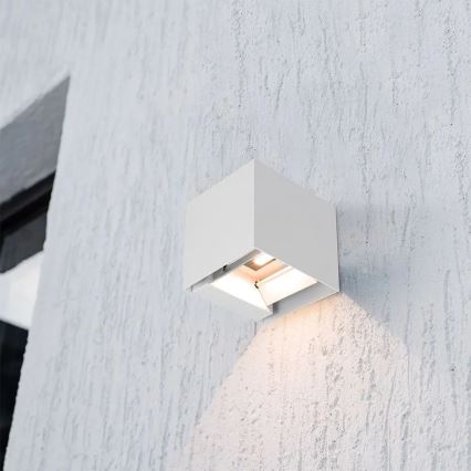 Светодиодный солнечный настенный светильник с датчиком LED/9W/3,7V 3000/4000/5000K IP65 2600 mAh белый