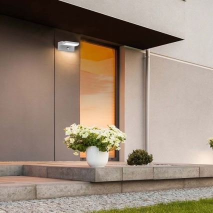 LED Зовнішній настінний світильник із сенсором LED/17W/230V 3000K IP65 чорний