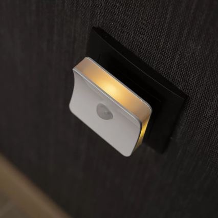 Ledvance - Светодиодный RGB ночник с датчиком LUNETTA LED/0,3W/230V для розетки