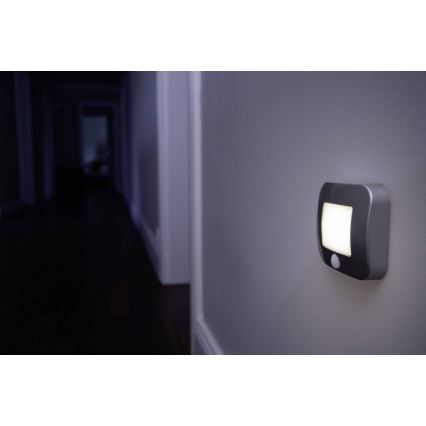 Ledvance - Светодиодный навигационный светильник с датчиком NIGHTLUX LED/0,25W/3xAAA