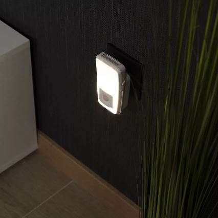 Ledvance - Светодиодный навигационный светильник с датчиком LUNETTA LED/2W/230V