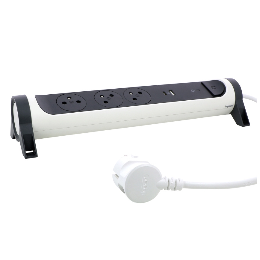 Legrand 049416 - Подовжувач з вимикачем 3 розетки Тип E + USB-A + USB-C 1,5м