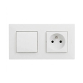 Legrand - Домашня розетка та однополюсний вимикач № 1 зі рамкою NILOE STEP 250V бiлий