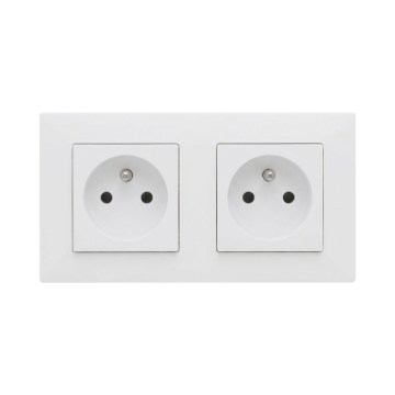 Legrand - Двойная бытовая розетка с рамкой NILOE STEP 250V белая