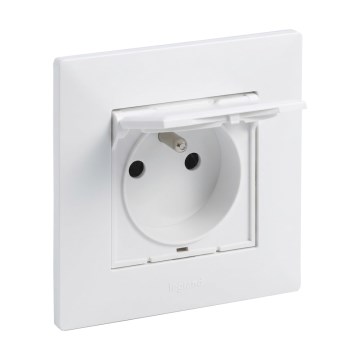 Legrand - Зовнішня розетка з рамкою NILOE STEP 250V IP44 біла