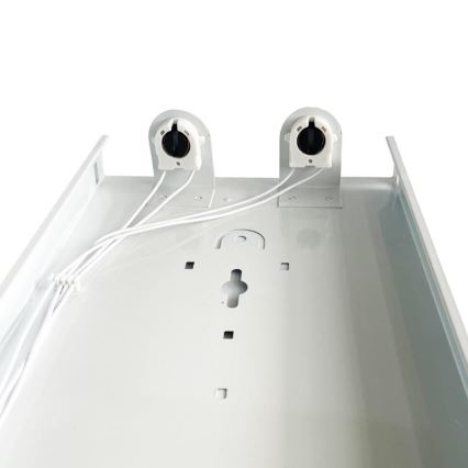 Люмінесцентний світильник 2xG13/18W/230V 124 см