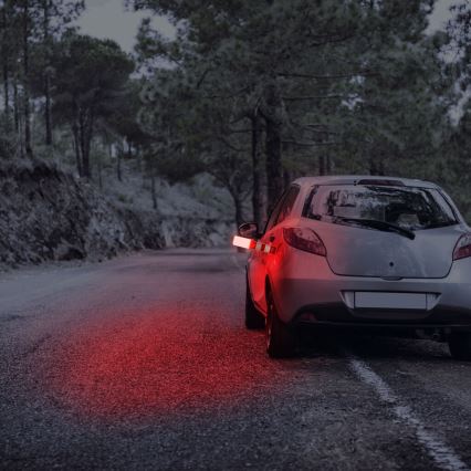 Магнітна аварійна LED лампа LED/3xAAA IPX4