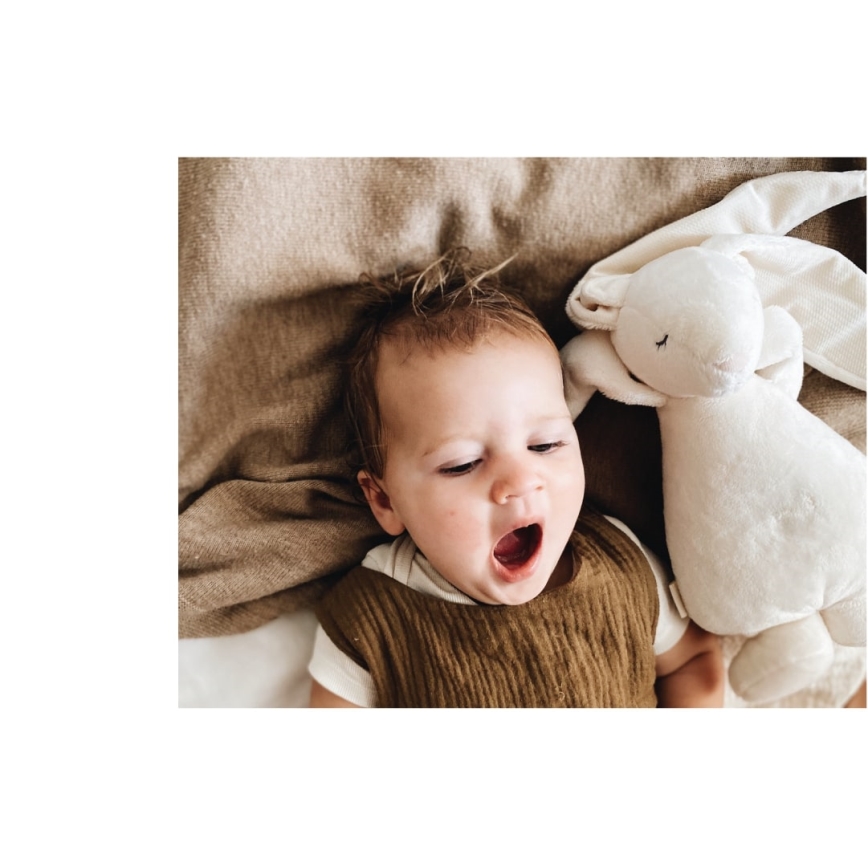 Moonie - Іграшка-комфортер з мелодією і світлом зайчик кремовий