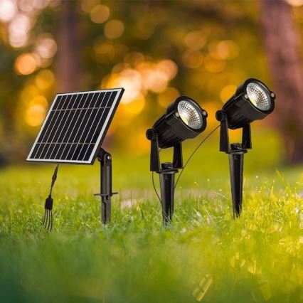 НАБОР 2x Светодиодная уличная лампа на солнечной батарее 2xLED/1,2W/3,7V IP65 3000K 4000 mAh