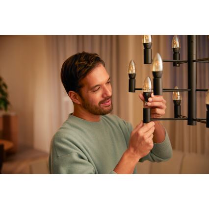 Набор 2x светодиодных диммируемых лампы Philips Hue WHITE FILAMENT E14/4,5W/230V 2100K