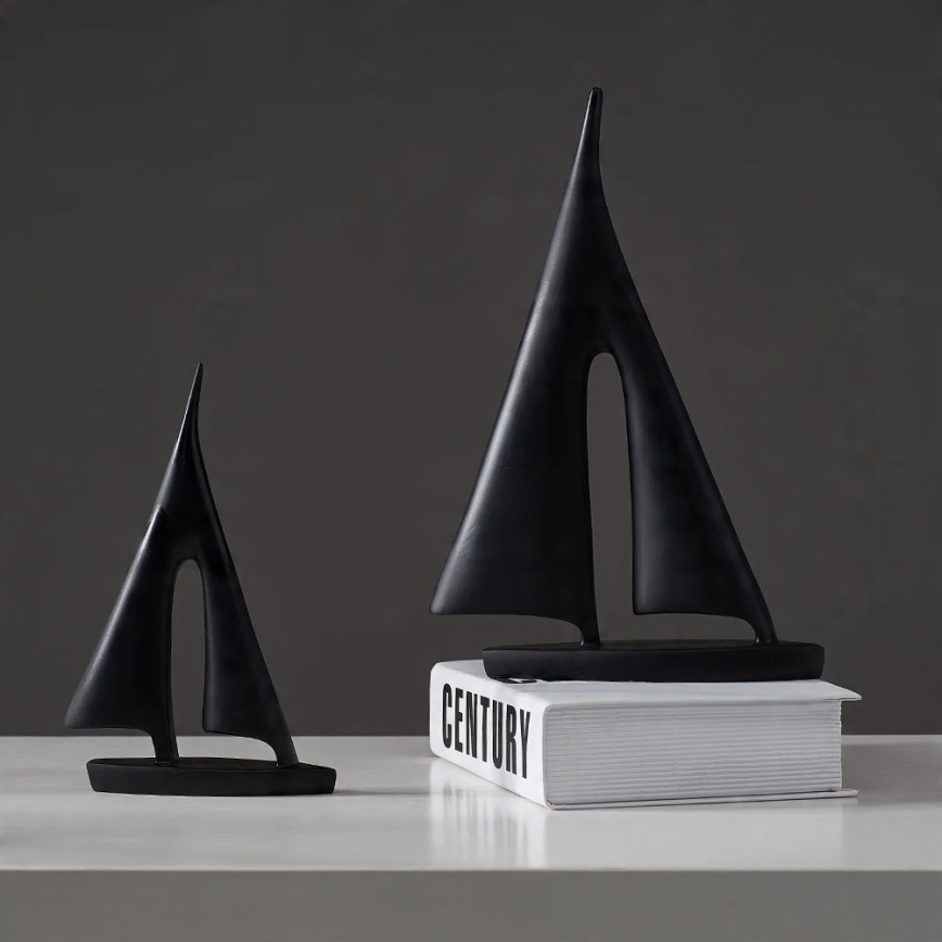 Настільна декорація 28 см смола/чорна