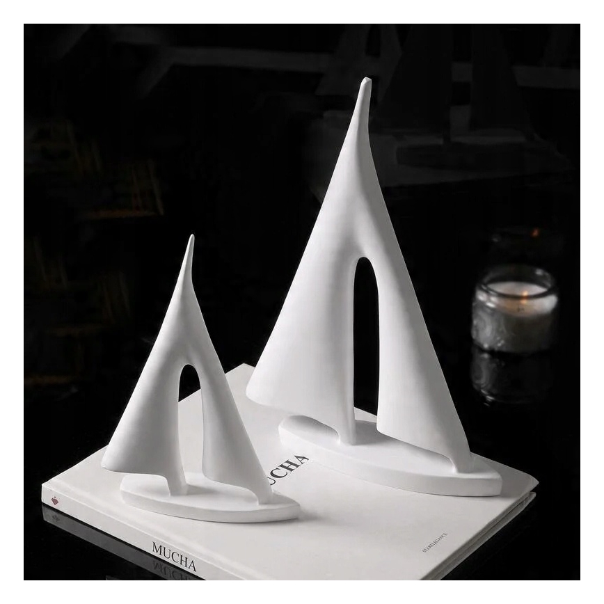 Настільна прикраса 21 см смола/біла