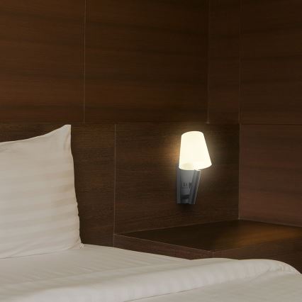 Настінна LED-лампа з USB-портом LED/2W/230V 3000K чорна/біла