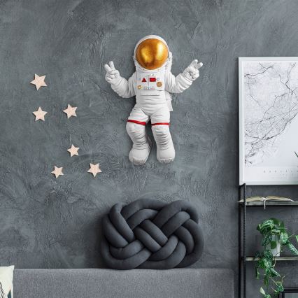 Настінний декор 47x35 см космонавт золотий