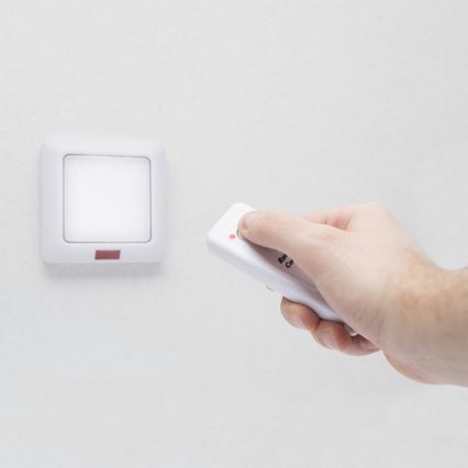 Навігаційний світлодіодний світильник LED/3xAA + пульт ДК