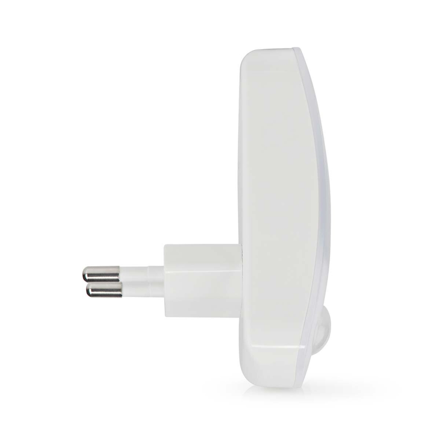 LED Навігаційний світильник з датчиком руху та освітленості в розетку LED/0,55W/230V білий