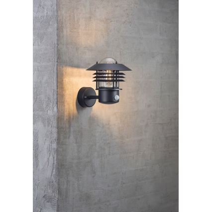 Nordlux - Уличный настенный светильник с датчиком VEJERS 1xE27/60W/230V IP54 черный