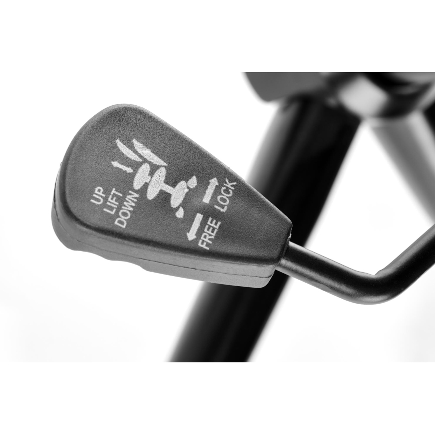 Офисное кресло CALMIRA чёрное