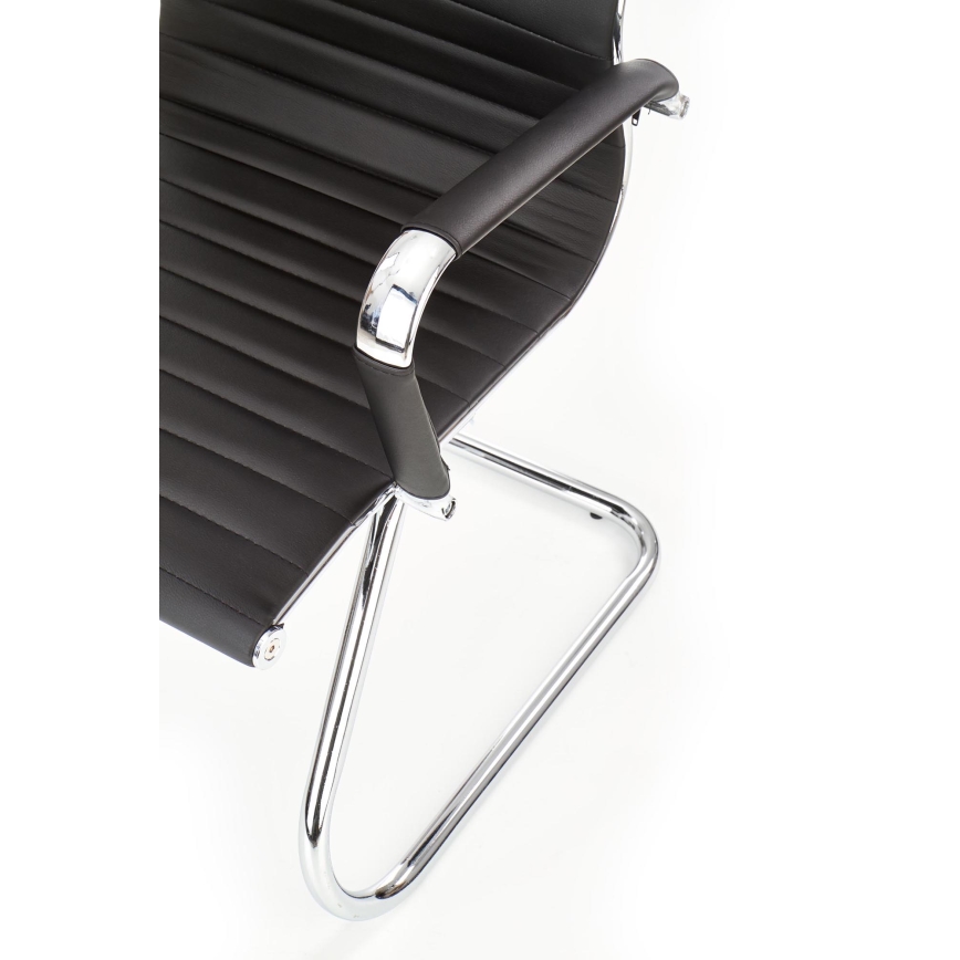 Офисное кресло LAVI — чёрное