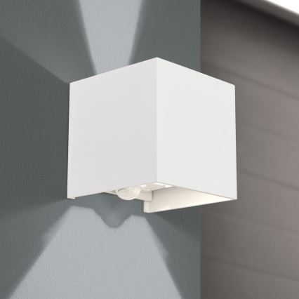LED Вуличний настінний світильник з датчиком руху і освітленості CUBE-S LED/13W/230V IP54 білий