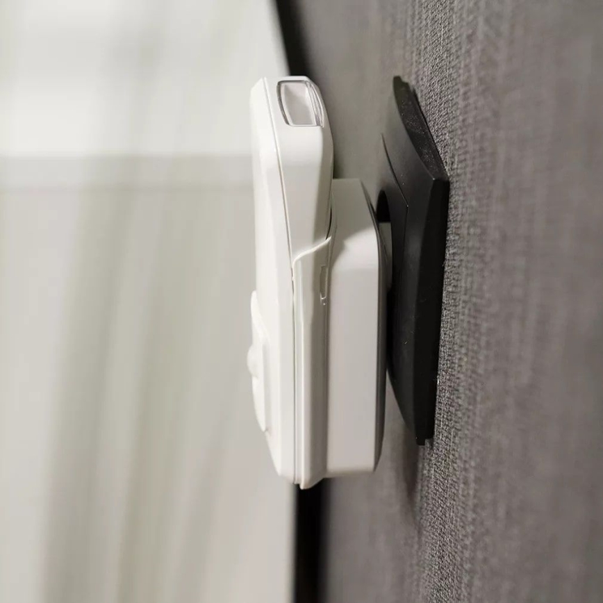 Osram - LED-нічник у розетку з датчиком LUNETTA LED/2W/230V