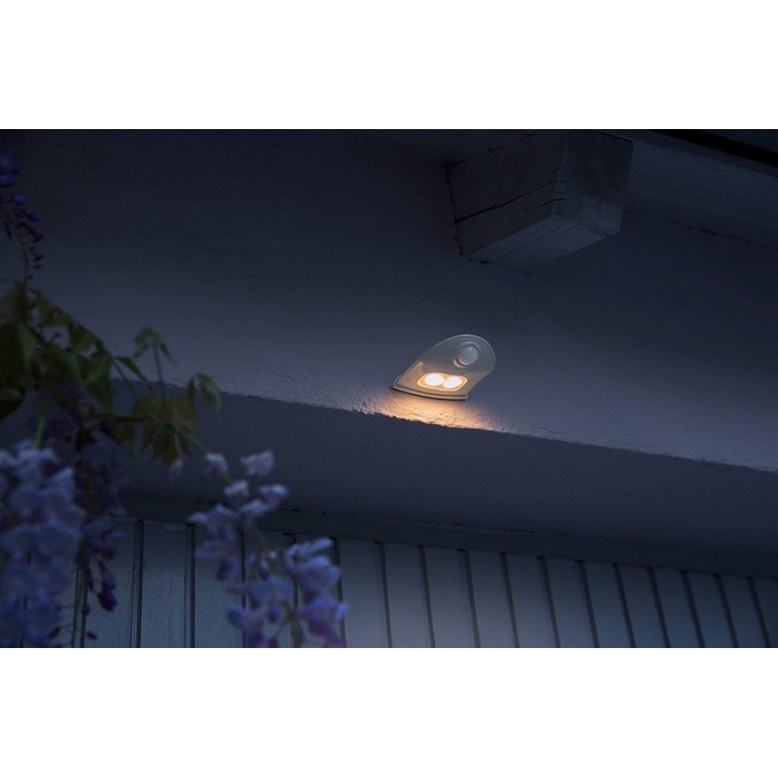 Osram - LED зовнішній настінний світильник з сенсором DOORLED LED/0,5W/3xAA IP54 сріблястий