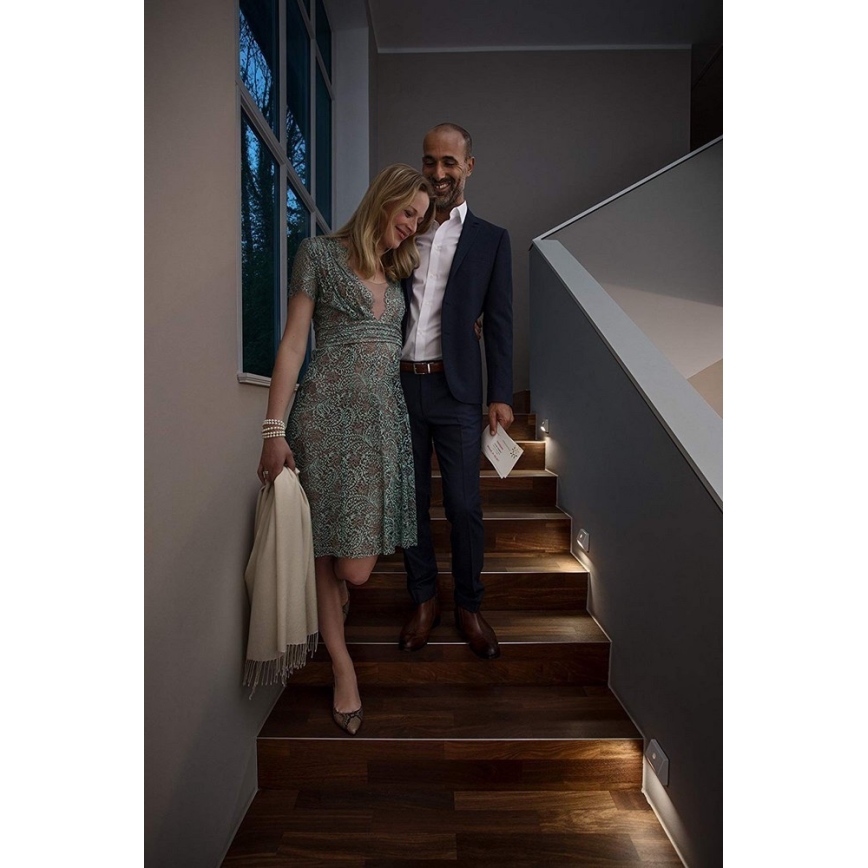 Осрам - світлодіодний сходовий світильник з датчиком NIGHTLUX LED/0,25Вт/3xAAA IP54 білий