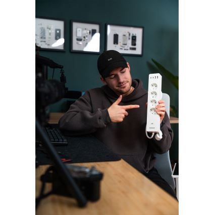Osram - Удлинитель SMART+ 4 розетки тип F + 2xUSB-A + 2xUSB-C Wi-Fi