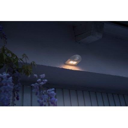 Osram — наружный настенный LED-светильник с датчиком DOORLED, 0,5 Вт, питание 3xAA, степень защиты IP54, серебристый