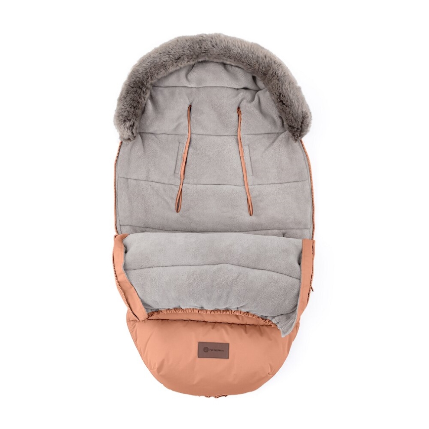 PETITE&MARS - НАБОР Детское зимнее одеяло-конверт 4в1 COMFY + рукавицы для коляски FURRY Pastel Peach