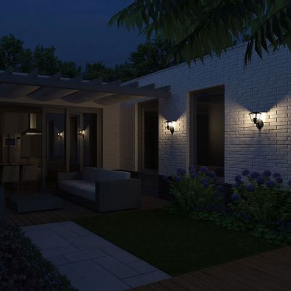 Philips - Вуличний настінний світильник з датчиком 1xE27/60W IP44