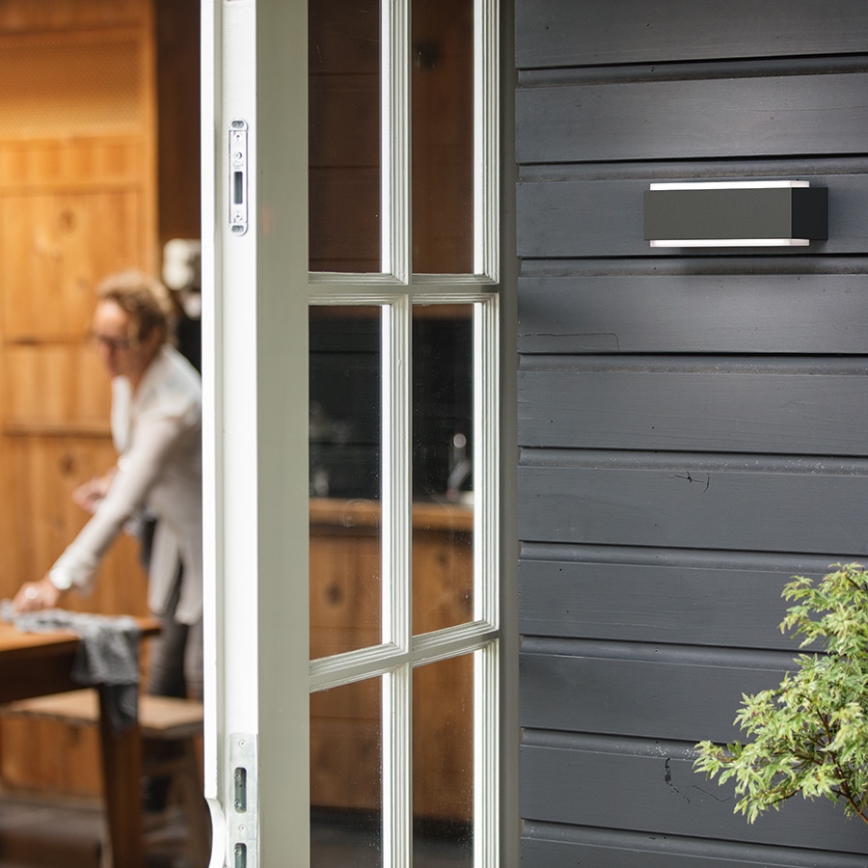 Philips - Вуличний LED світильник з регулюванням яскравості 2xLED/4,5W IP44