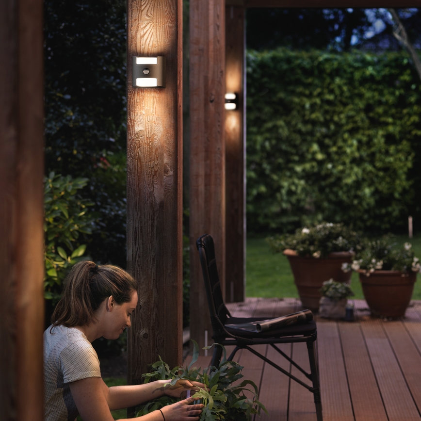 Philips - Вуличний сенсорний світильник 2xLED/4,5W/230V IP44