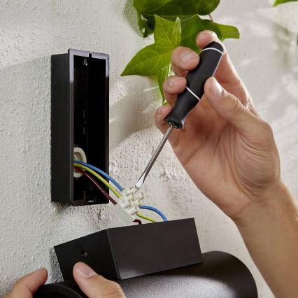 Philips - LED RGBW Вуличний настінний світильник з регулюванням яскравості Hue APPEAR 2xLED/8W/230V IP44