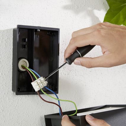 Philips - Уличный светодиодный настенный RGBW-светильник с регулированием яркости Hue RESONATE 2xLED/8W/230V 2000-6500K IP44