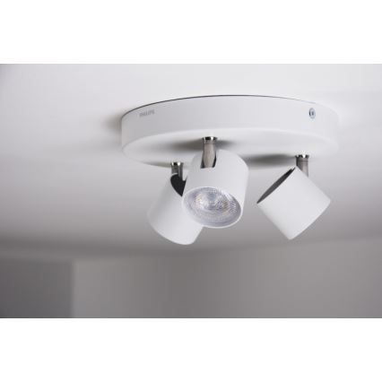 Philips - Светодиодный точечный светильник с регулированием яркости 3xLED/4W/230V
