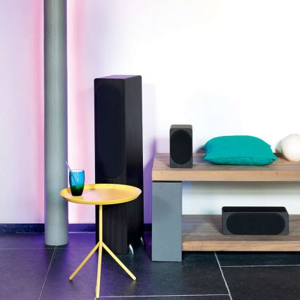 Philips - Світлодіодна стрічка з регулюванням яскравості 5 м RGB LED/17 Вт